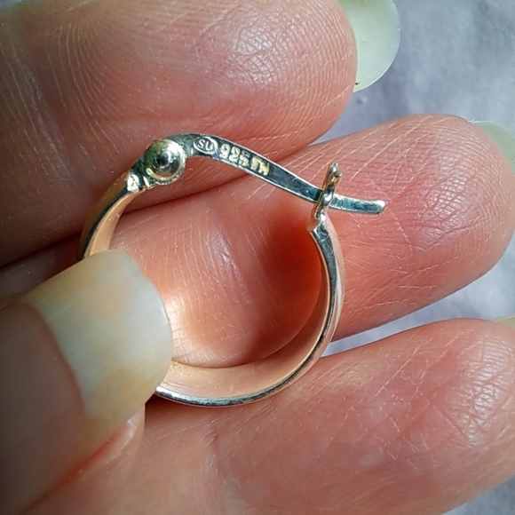 Sterling Silver Hallmarked 0.75" Hoop Roman & Sunstone Earrings from Macy's - Picture 7 of 7